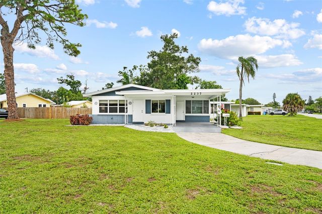 2237 2ND AVENUE E, Bradenton, FL 34208