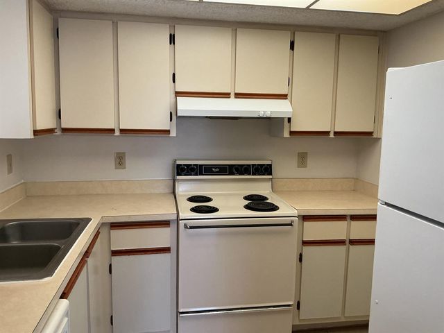 1550 SE Royal Green Circle, Port St. Lucie, FL 34952