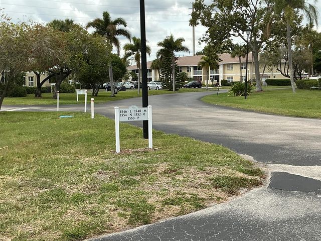 1550 SE Royal Green Circle, Port St. Lucie, FL 34952