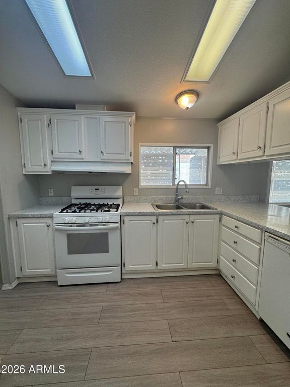 11411 N 91ST Avenue 226, Peoria, AZ 85345 — photo 3