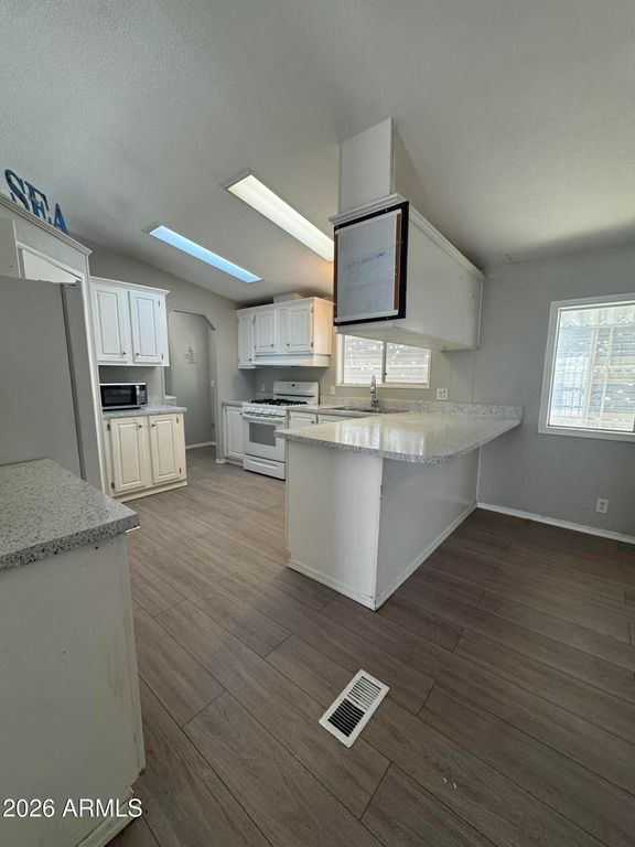 11411 N 91ST Avenue 226, Peoria, AZ 85345 — photo 5