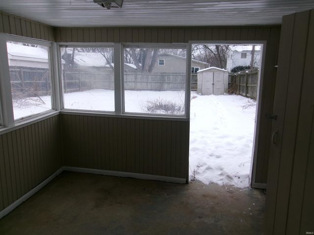 2716 WHITE OAK Avenue, Fort Wayne, IN 46805