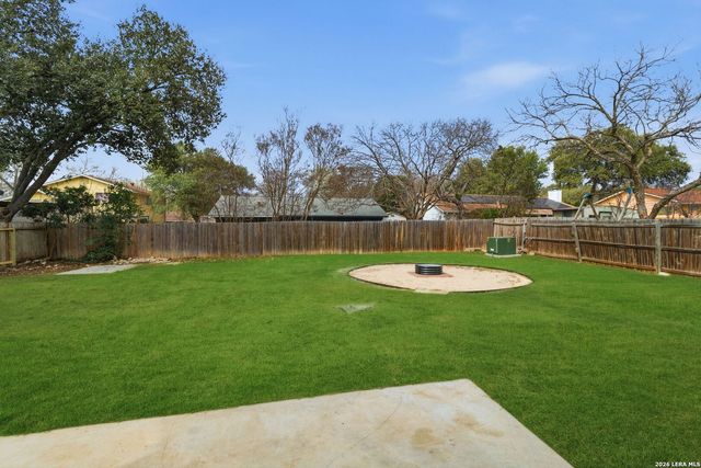 11911 Briarpath St, San Antonio, TX 78249