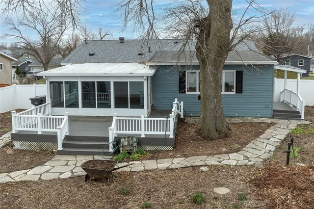 3500 Sunnydale Street NW, Cedar Rapids, IA 52405