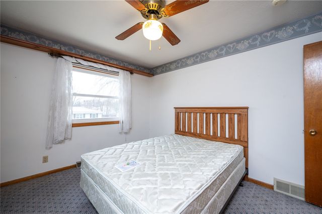 3500 Sunnydale Street NW, Cedar Rapids, IA 52405