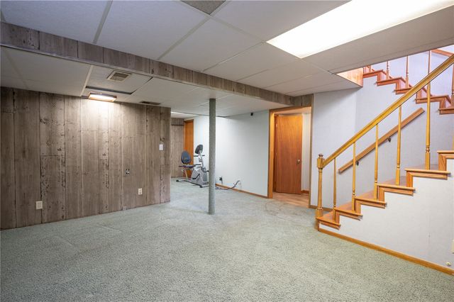 3500 Sunnydale Street NW, Cedar Rapids, IA 52405