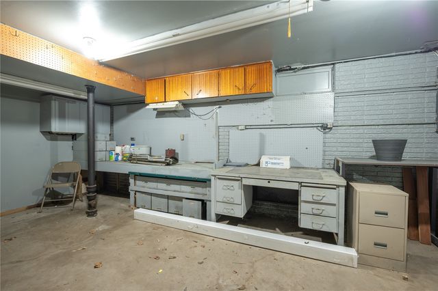 3500 Sunnydale Street NW, Cedar Rapids, IA 52405