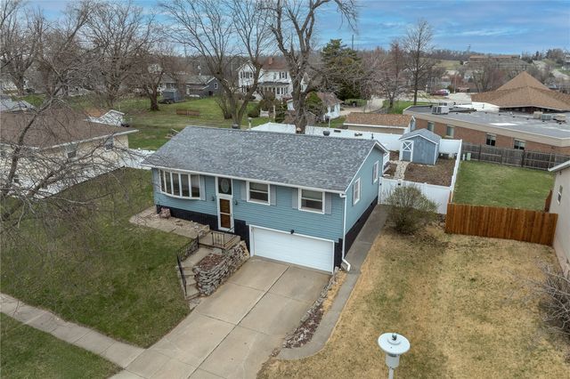 3500 Sunnydale Street NW, Cedar Rapids, IA 52405