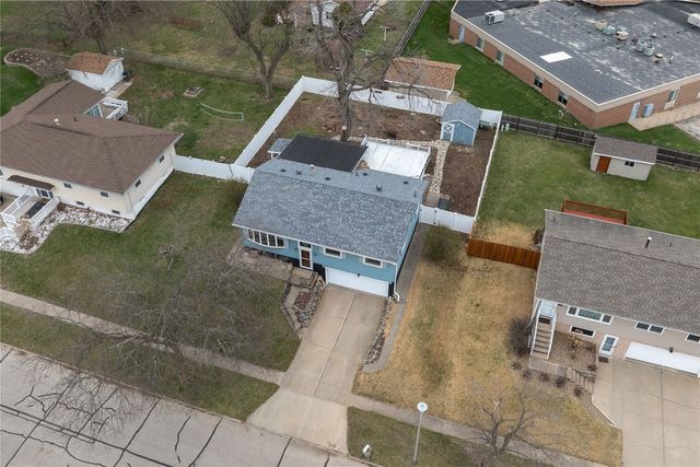 3500 Sunnydale Street NW, Cedar Rapids, IA 52405