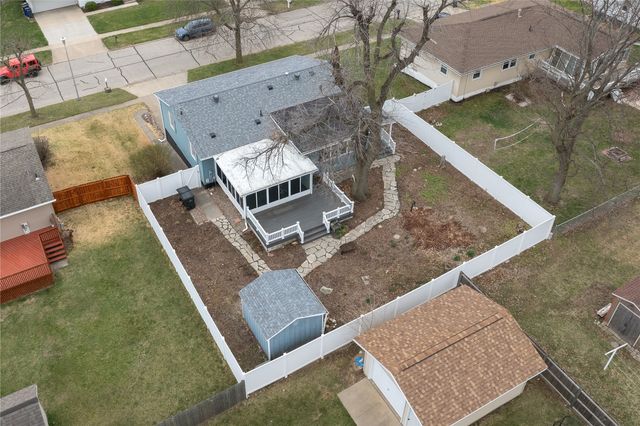 3500 Sunnydale Street NW, Cedar Rapids, IA 52405