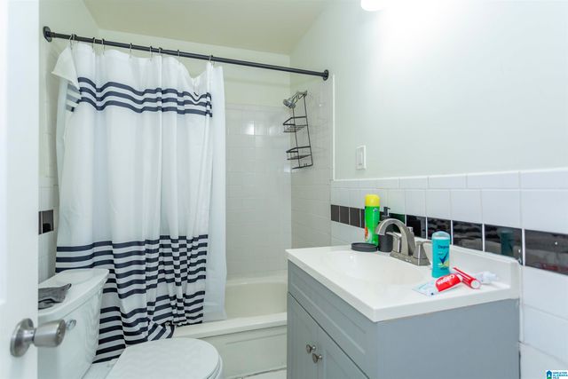 1723 N 8TH AVENUE, Bessemer, AL 35020