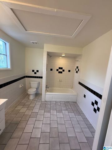 1723 N 8TH AVENUE, Bessemer, AL 35020