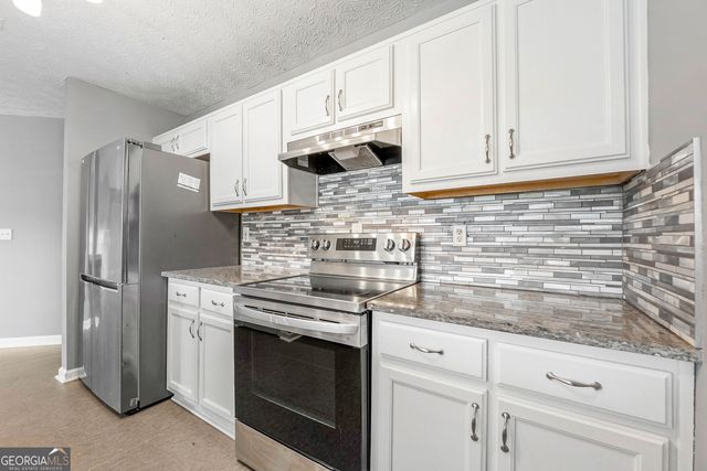 247 Marsh Glen Drive, Jonesboro, GA 30238