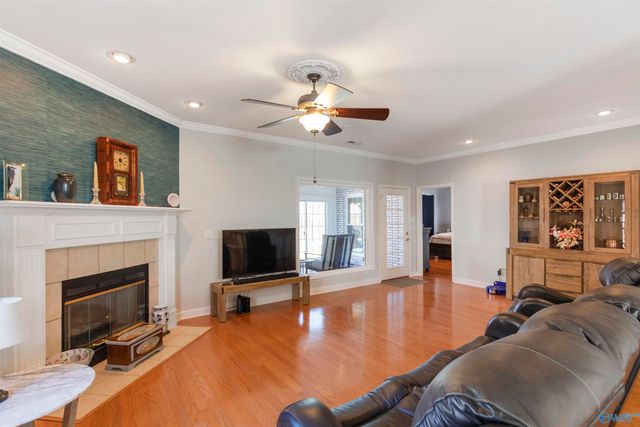 109 Canterbury Circle, Arab, AL 35016