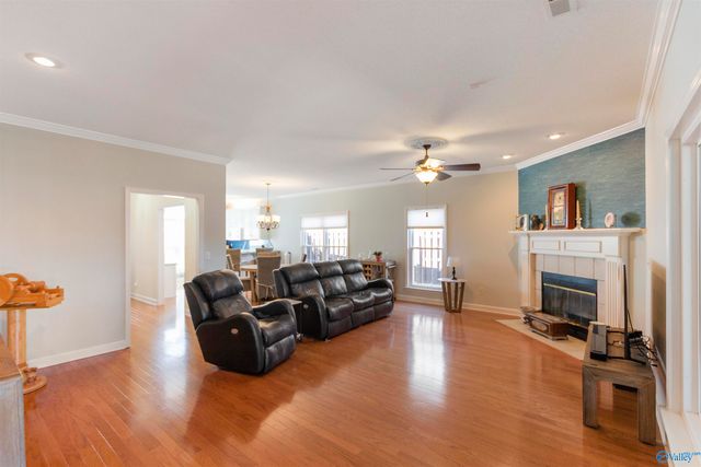 109 Canterbury Circle, Arab, AL 35016