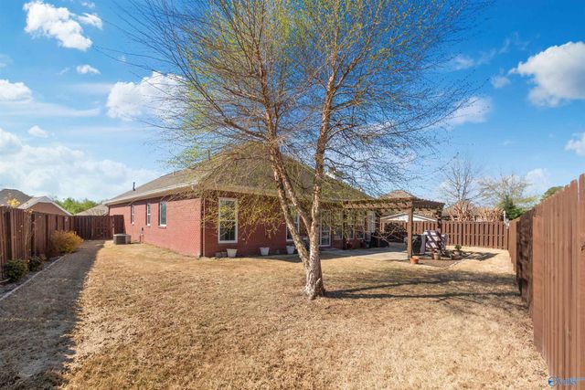 109 Canterbury Circle, Arab, AL 35016