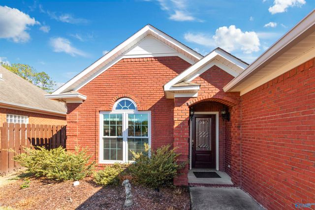 109 Canterbury Circle, Arab, AL 35016