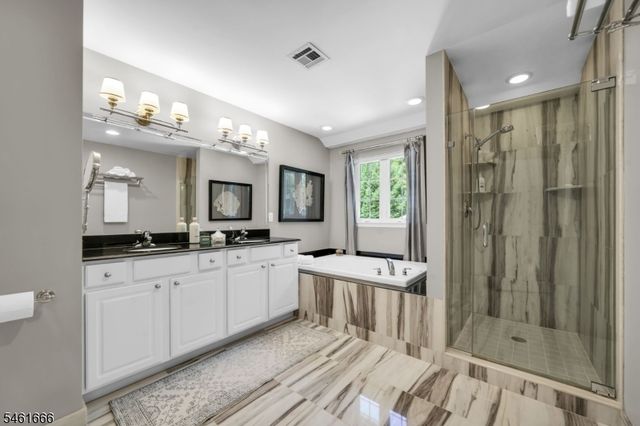 94 Cregar Rd, High Bridge Boro, NJ 08829