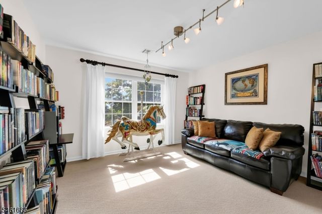 94 Cregar Rd, High Bridge Boro, NJ 08829
