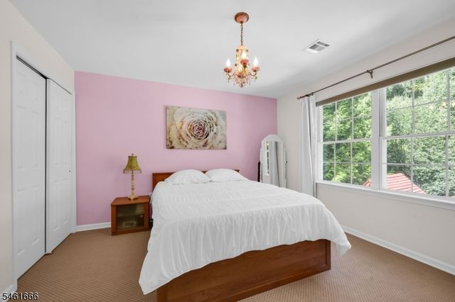 94 Cregar Rd, High Bridge Boro, NJ 08829