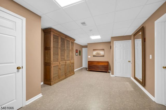94 Cregar Rd, High Bridge Boro, NJ 08829
