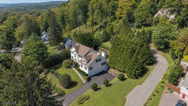 94 Cregar Rd, High Bridge Boro, NJ 08829