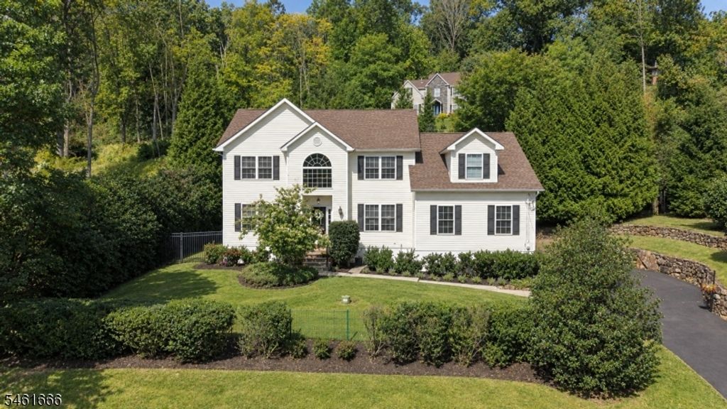 94 Cregar Rd, High Bridge Boro, NJ 08829