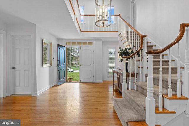 217 RAVENSCLIFF RD, Wayne, PA 19087