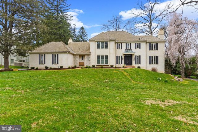 217 RAVENSCLIFF RD, Wayne, PA 19087