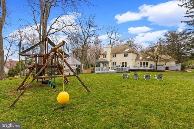 217 RAVENSCLIFF RD, Wayne, PA 19087