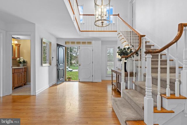 217 RAVENSCLIFF RD, Wayne, PA 19087