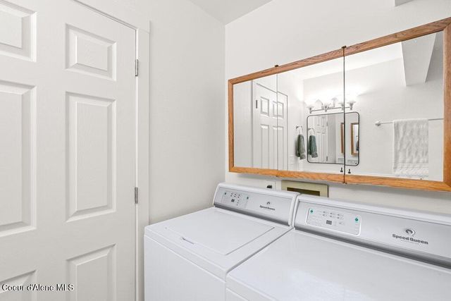 8205 N Ridgewood DR, APT 3, Hayden, ID 83835