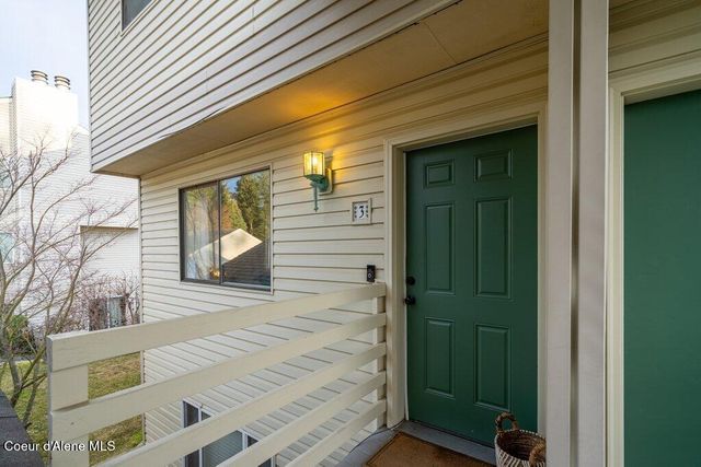 8205 N Ridgewood DR, APT 3, Hayden, ID 83835