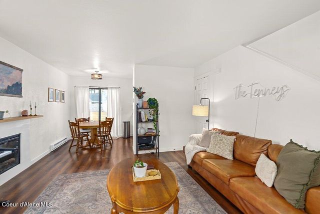 8205 N Ridgewood DR, APT 3, Hayden, ID 83835