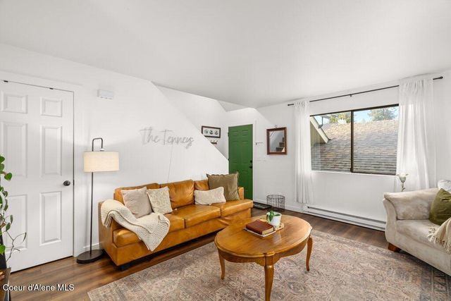 8205 N Ridgewood DR, APT 3, Hayden, ID 83835