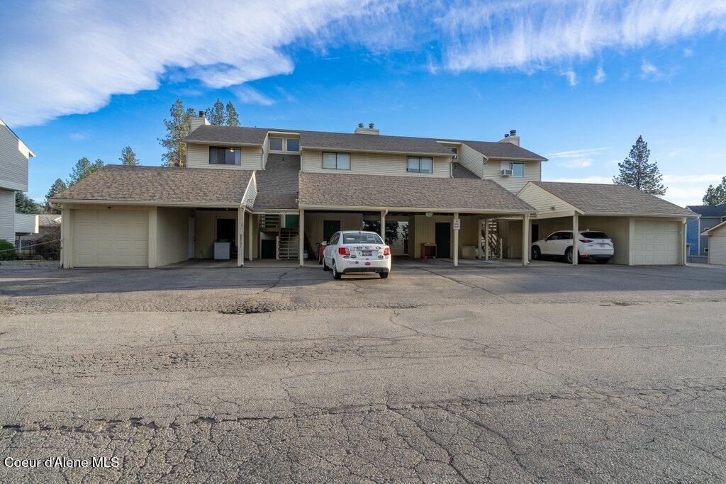 8205 N Ridgewood DR, APT 3, Hayden, ID 83835