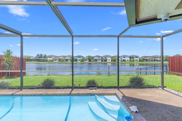 400 SW 113th Terrace, Pembroke Pines, FL 33025