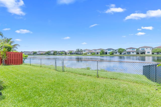 400 SW 113th Terrace, Pembroke Pines, FL 33025