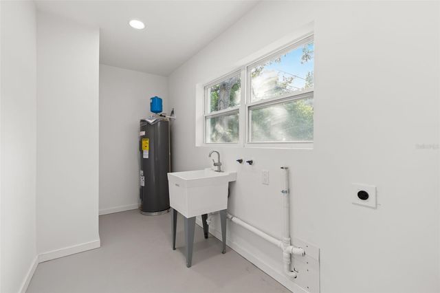 885 JAMES STREET, Dunedin, FL 34698