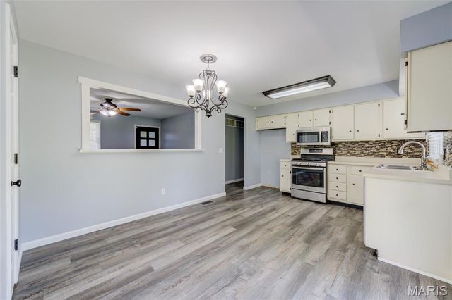 4 Vanguard Drive, St Peters, MO 63376