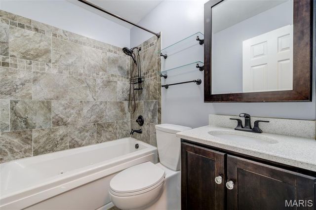 4 Vanguard Drive, St Peters, MO 63376