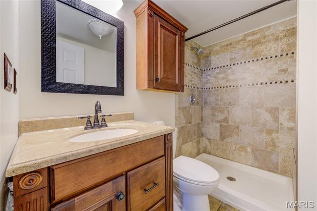 4 Vanguard Drive, St Peters, MO 63376