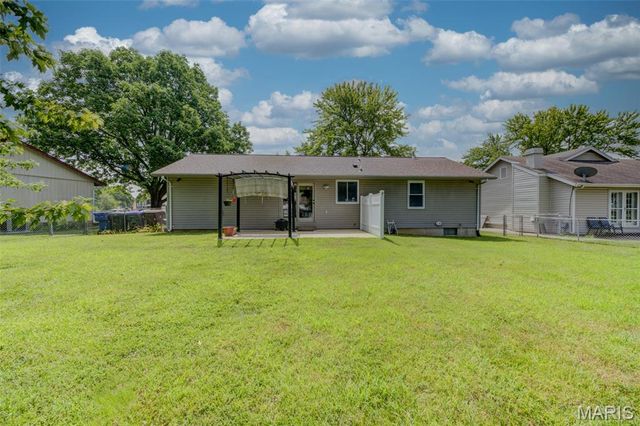 4 Vanguard Drive, St Peters, MO 63376