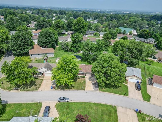 4 Vanguard Drive, St Peters, MO 63376