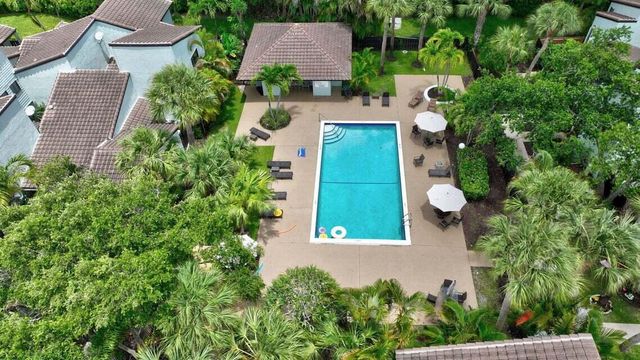 22274 PINEAPPLE WALK Drive 1, Boca Raton, FL 33433