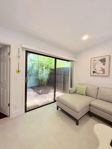 22274 PINEAPPLE WALK Drive 1, Boca Raton, FL 33433