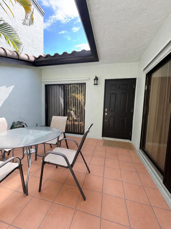 22274 PINEAPPLE WALK Drive 1, Boca Raton, FL 33433