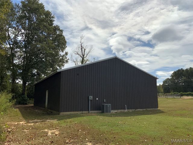 2420 County Rd 8 ., Tuskegee, AL 36083