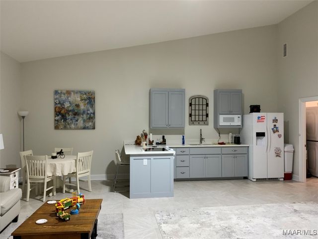 2420 County Rd 8 ., Tuskegee, AL 36083