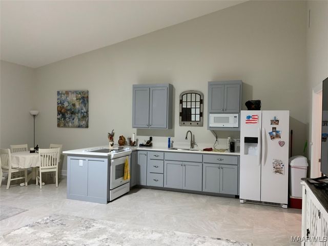 2420 County Rd 8 ., Tuskegee, AL 36083